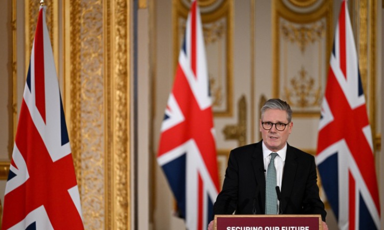 Великобритания решена да не се остави да я въвлекат във войната в Иран